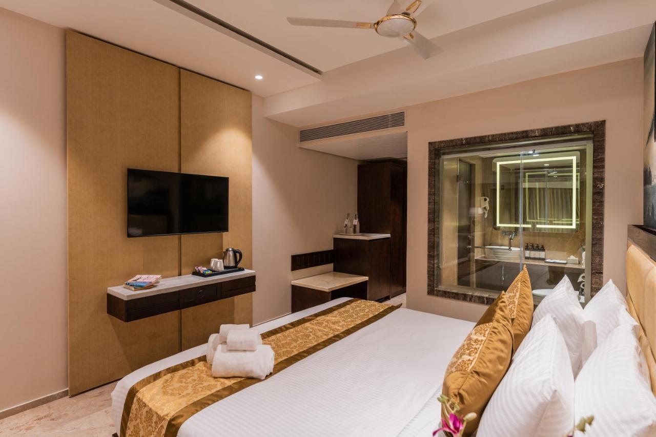 Regenta Central Imperial Candolim Goa Exterior photo