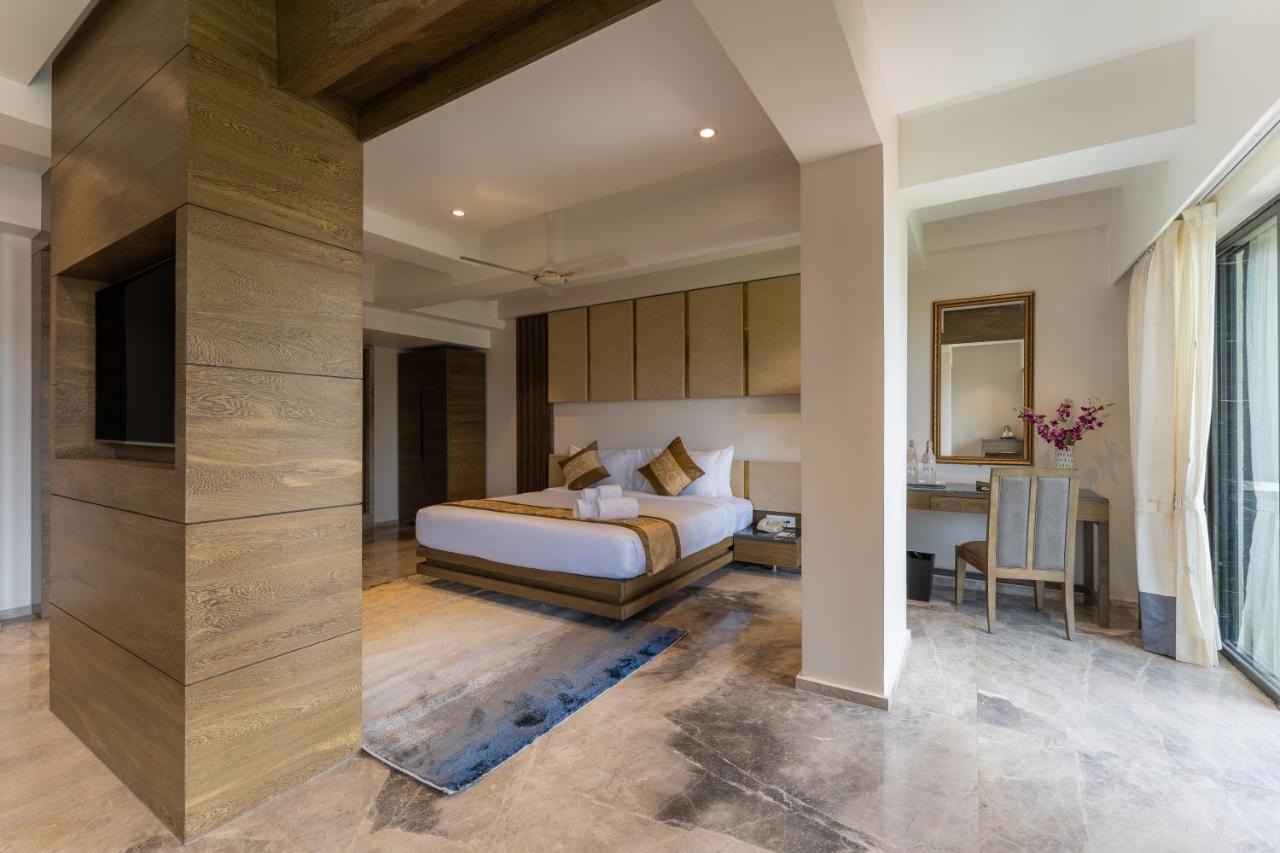 Regenta Central Imperial Candolim Goa Exterior photo
